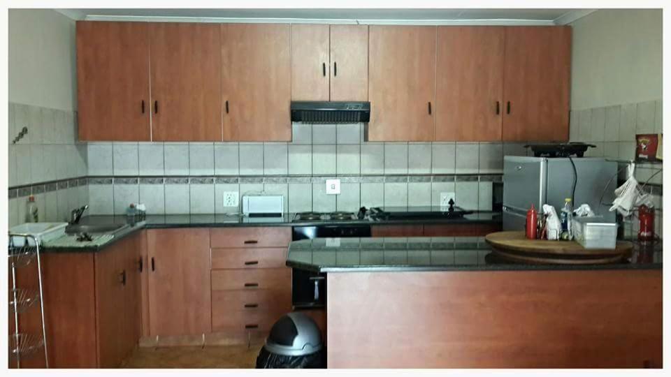 Lani'S Guest House - No Loadshedding Musina Exterior foto